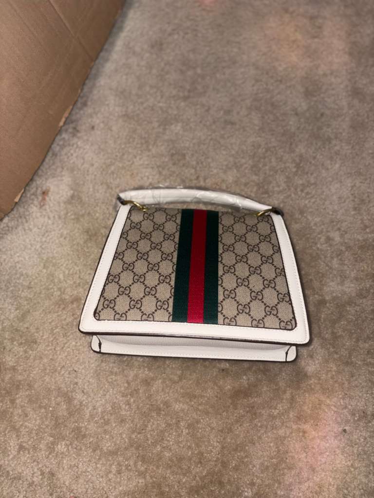 Gucci Queen Margaret White