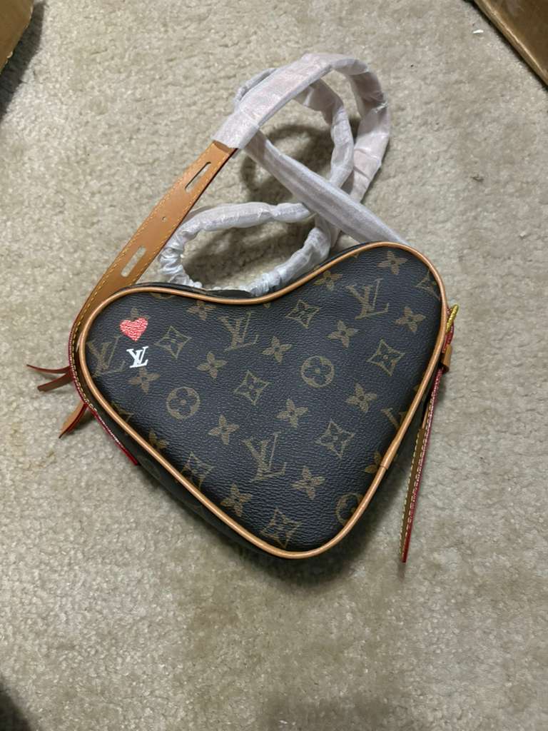 Louis Vuitton Neverfull MM Tote Bag