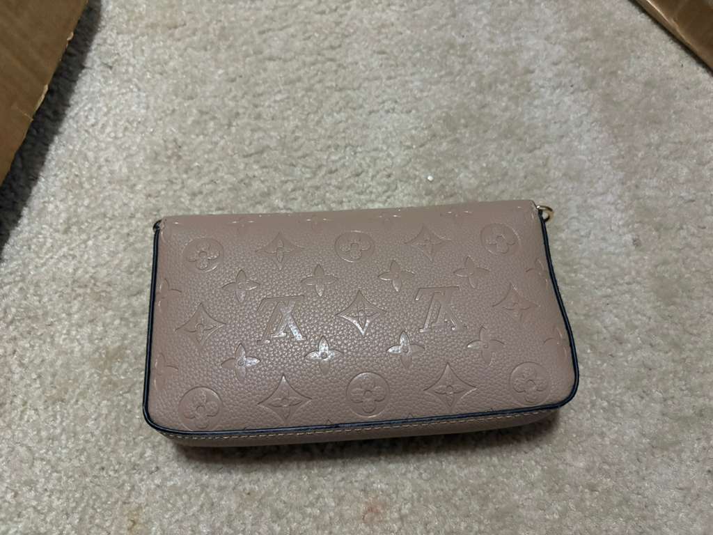 Louis Vuitton OnTheGo MM