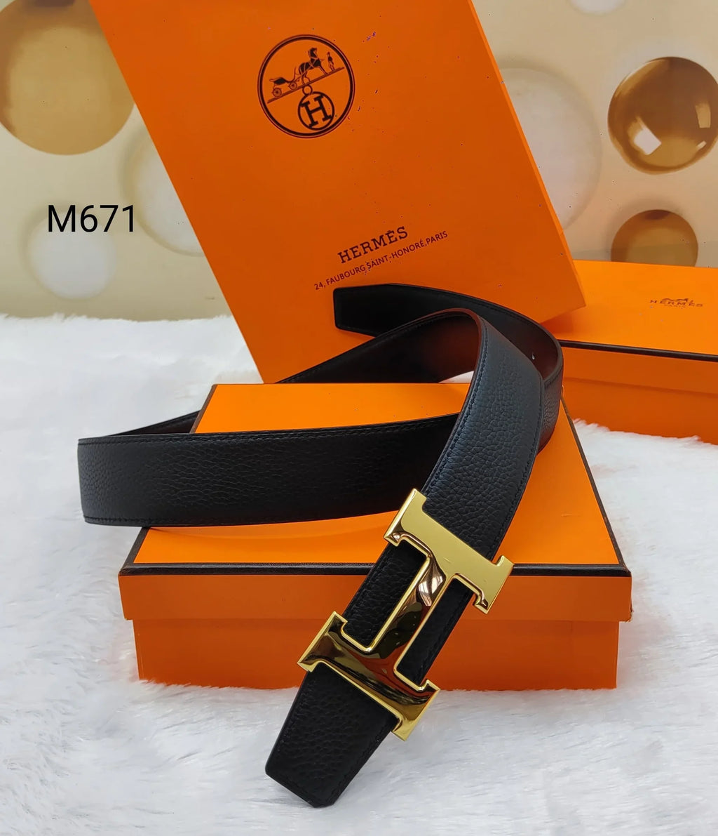 Hermès Belt and a bi-fold wallet