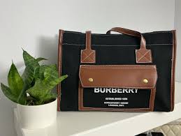 Burberry Freya Tote bags