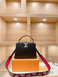 Louis Vuitton Capucines BB