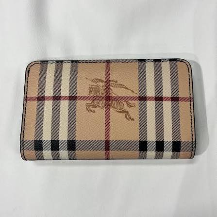 Burberry's iconic Vintage Check