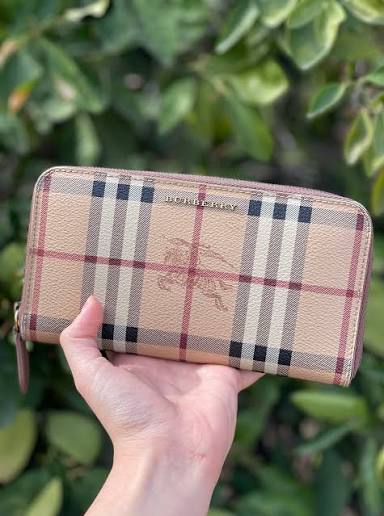 Burberry's iconic Vintage Check
