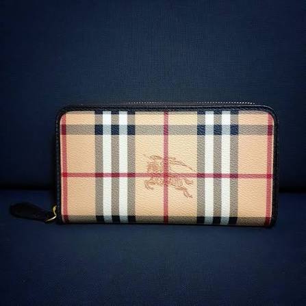 Burberry's iconic Vintage Check