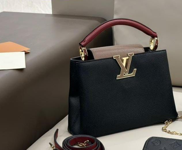 Louis Vuitton Capucines BB